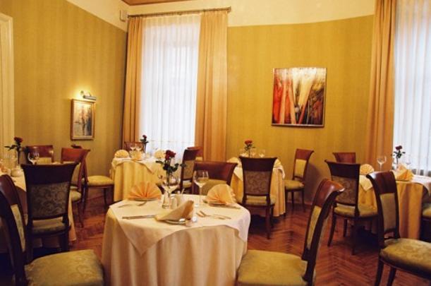 Ostoya Palace Hotel Krasków Eksteriør bilde